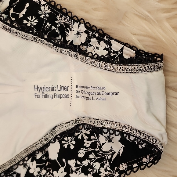 Avec Les Filles Floral One-piece Swimsuit, Size L - Picture 14 of 15